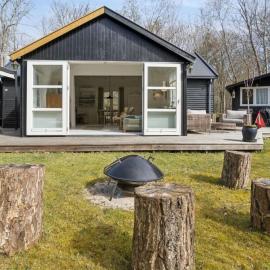 Holiday Home Lucie - 50m from the sea by Interhome，位于伦讷的酒店