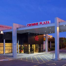 Crowne Plaza Manchester Airport by IHG，位于Manchester Airport的酒店