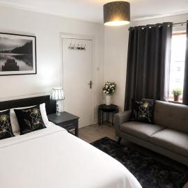 Comfortable Rooms Near Basildon Town Centre，位于巴塞尔顿的酒店