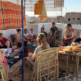 Grand Square Hostel Luxor，位于卢克索的酒店