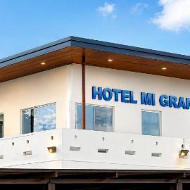 Hotel Mi Gran Victoria,位于Jaramijó的酒店