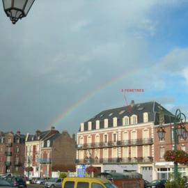 Appartement sur la place Mers-les-Bains，位于梅尔·莱斯·拜恩斯的酒店