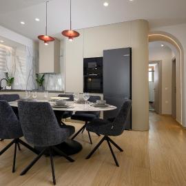Nieva Family Residences Mires Luxury Apartments，位于Moírai的酒店
