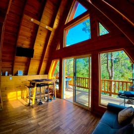 Glamping MORET Cabaña Alpina M2，位于Los Lirios的酒店