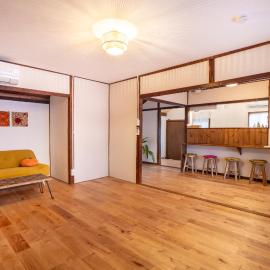 離島の宿 Nawanawa Backpackers，位于松山的酒店