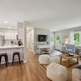Serenity on Strauss 400 - Cozy Duplex in Prime Location，位于Green Lake的酒店