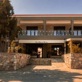 Old Nikiti's Hotel，位于尼基季的酒店