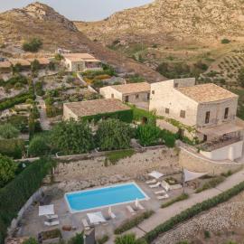Masseria Agnello Relais，位于雷阿尔蒙特的酒店
