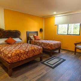 Hotel Jabal Inn，位于Tixmucuy的酒店