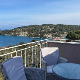 Beautiful Apartment In Rogac，位于罗加克的酒店