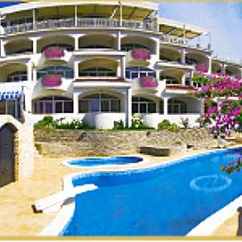 Apartmani sa bazenom uz plaźu i prekrasnim pogledom