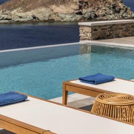 Villa Kephala, Beachfront luxury with pool，位于Grionísi的酒店