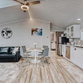 Modern Suite - 10 Min to Corning - Quiet & Cozy