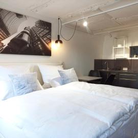 NOX HOTEL - Digital-Check-In - No Reception - nahe Bretten & Karlsruhe - 5 Future，位于Wössingen的酒店