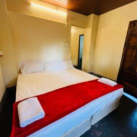 Coastaal Hutt Homestay - Malpe Beach，位于Malpe的酒店