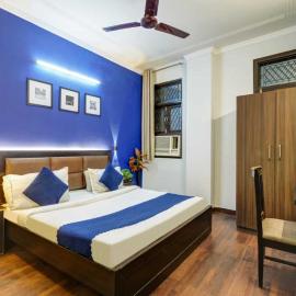 Hotel Silver Grand - IGNOU Road Saket，位于新德里的酒店