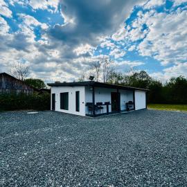 Casuta cu ciubar Valea Avrigului - Secret Forest，位于阿夫里格的酒店