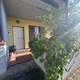 Casa andrea，位于Ravi的酒店