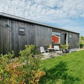 Modern Guest House Near The Sea In Brösarp，位于布勒萨普的酒店