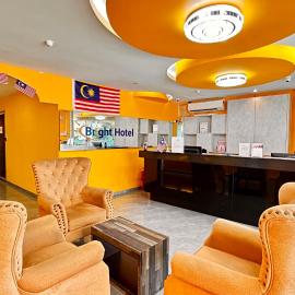 Bright Hotel，位于八打灵再也的酒店