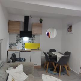 Charmant studio cosy au cœur de la ville de Wiltz，位于维尔茨的酒店