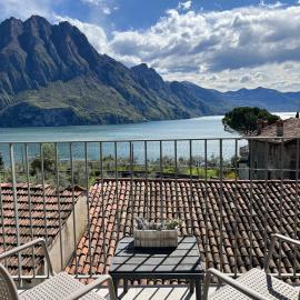 Casa di Michele vista lago con piscina，位于里瓦迪索尔托的酒店