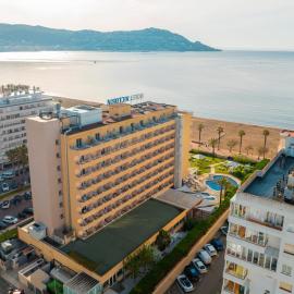 Prestige Victoria，位于罗萨斯的酒店
