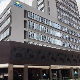 Newly Renovated - Days Inn by Wyndham Singapore Novena，位于新加坡的酒店