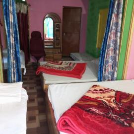 Hotel shiva，位于Sar的酒店