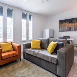 Central 2BR Apt Basingstoke Near Shops & Transport
