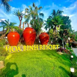 Hoa Binh Resort，位于和平的酒店