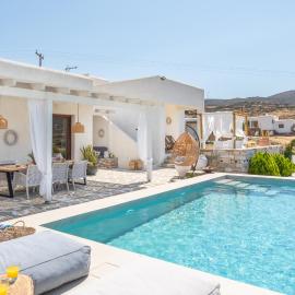 Revery Villa & House，位于伊奥斯乔拉的酒店