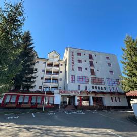 Hotel Vacanța，位于乔阿久拜的酒店