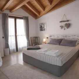 Albergo Garnì Casa del Lago，位于滕诺的酒店