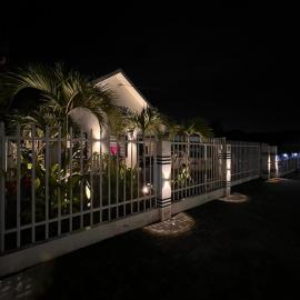 Snowy Lodge, fully airconditioned & luxurious apartments，位于帕拉马里博的酒店