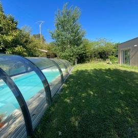 15min Lyon Chambre calme Accès piscine jardin，位于达迪利的酒店