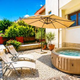 4 Bedroom Cozy Home In Venafro，位于韦纳夫罗的酒店