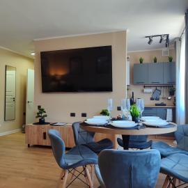 Stylish City Center Apartment - Near Border - Self Check-In