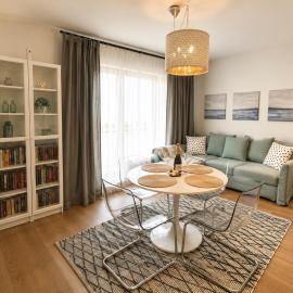 Jauna Teika Cosy 1bdr apartment, self check-in,位于里加的酒店