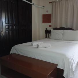 JM-RN Pensione House，位于Padre Burgos的酒店
