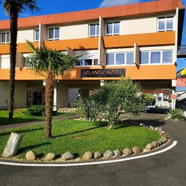 Atlantic Hôtel，位于波城的酒店