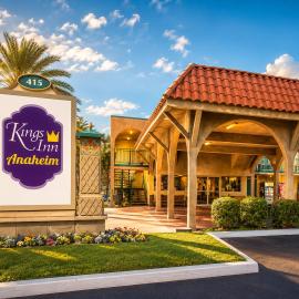 Kings Inn Anaheim at The Park & Convention Center，位于安纳海姆的酒店