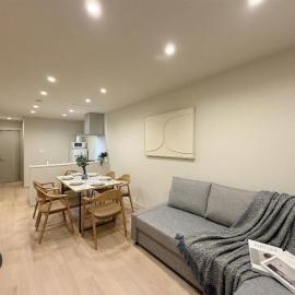 THE SAKAI SUITE by b hotel - New Spacious Apartments，位于广岛的酒店