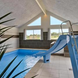 Villavilla 375 - Vejby Strand, Nordsjælland，位于瓦伊比的酒店