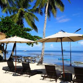 AGGEHANAN beach resort，位于卢纳将军城的酒店