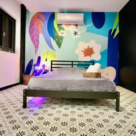 5.2 Loft • Lobby • Generator • Parking • 2nd Floor，位于马亚圭斯的酒店