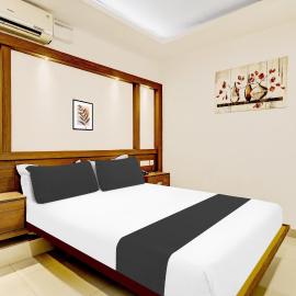 Hotel O Kazhakoottam Near AL SAJ Convention Centre,位于特里凡得琅的酒店