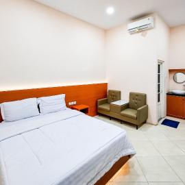 Abbas Syariah Hotel near Menara Kudus Mitra RedDoorz，位于Kudus的酒店