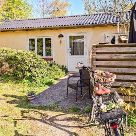 Nice Home In Samsø With Wifi，位于Ballen的酒店