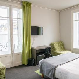Hotel Actuel Chambéry Centre Gare，位于尚贝里的酒店
